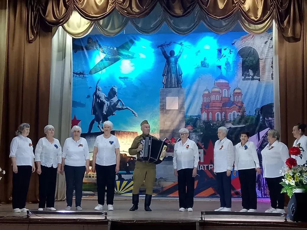 🎤 Участники из клуба «Нам года не беда, коль душа молода» Пугачевского центра соцобслу...