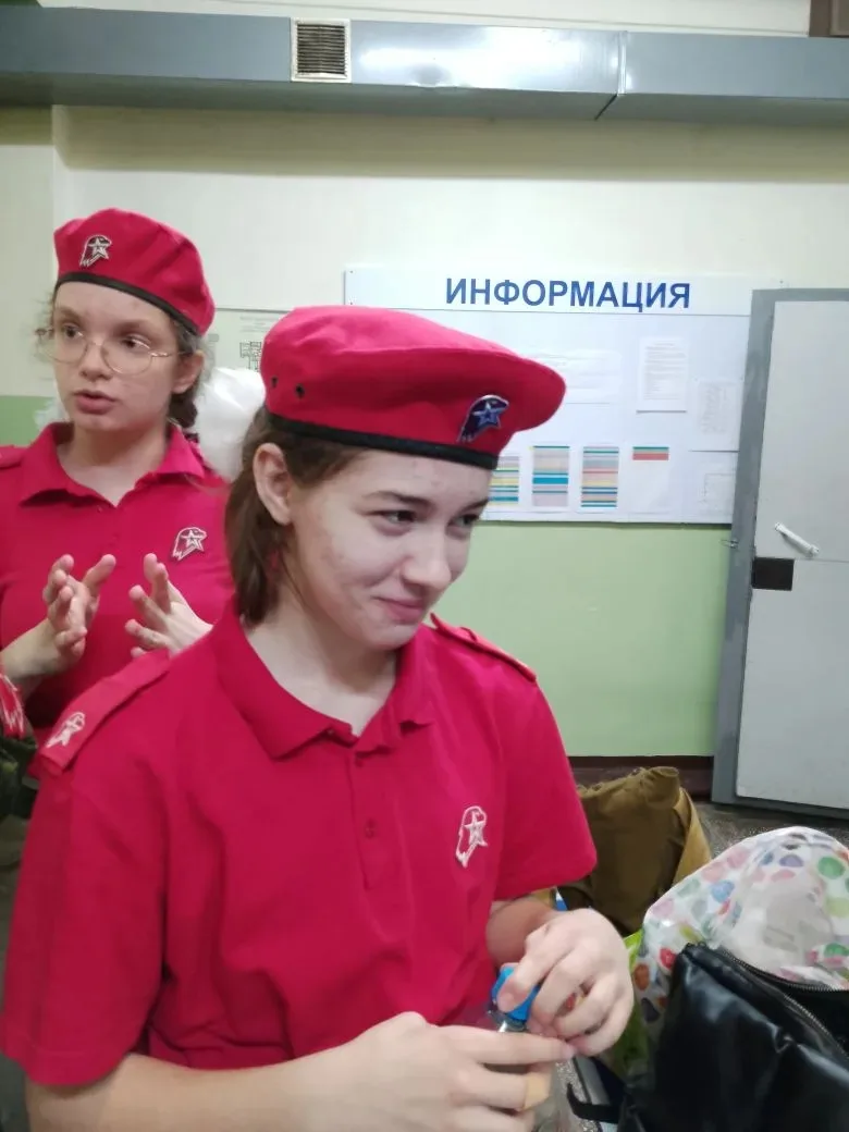 Поздравляем наших девчонок! 5 место среди 16 команд в  городском конкурсе Девушки в погонах. Молодцы