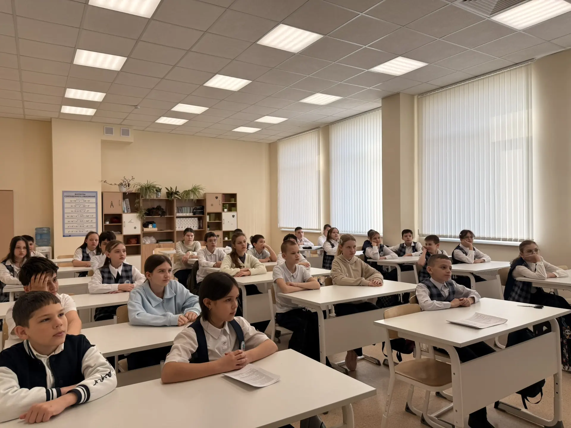 🇷🇺 РАЗГОВОРЫ О ВАЖНОМ 🇷🇺  📣 23 марта для обучающихся 1–10‑х классов прошли заключительные в третьей 