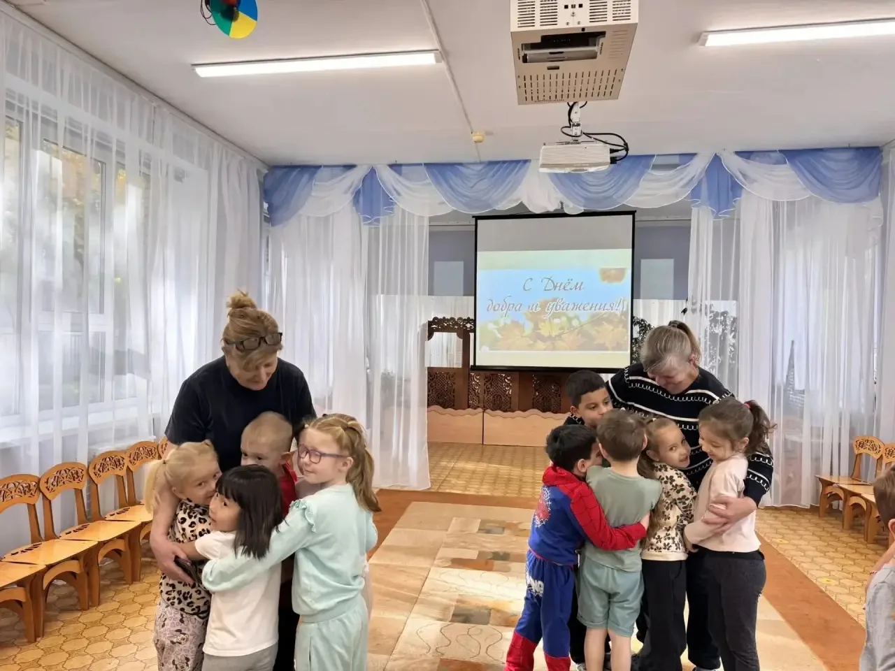 🌸 В ДО «Незабудка» в преддверии Дня пожилого человека в группах прошли тематические бе...