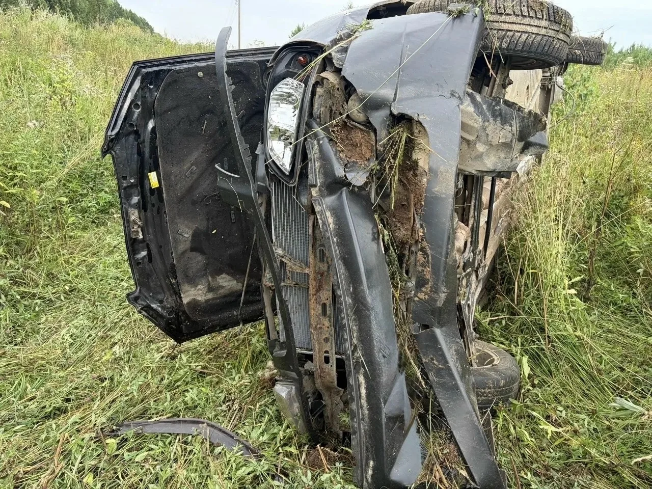 В Кикнурском районе пьяный водитель перевернул автомобиль с пассажиркой 
 
В 13:25 на 10-м километре