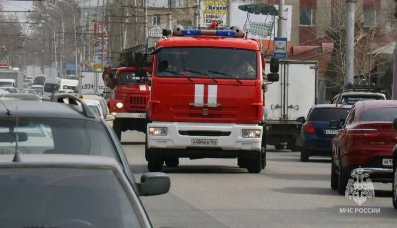 В Саратовской области за прошедшие сутки

произошло 13 пожаров, из них 10 раз горел мусор и сухая ра
