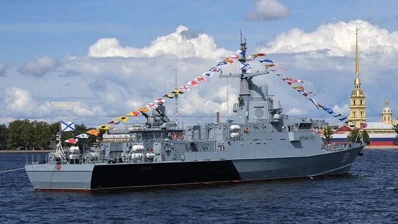 ⛴ Малый ракетный корабль «Буря», подшефный Калуге, приняли в состав ВМФ России  В Балтийске прошла т