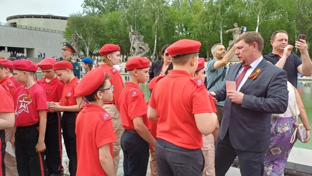 🌟 Наши «Гвардейцы» в строю!  14 мая 2026 года на легендарной земле Сталинграда, у подножия монумента