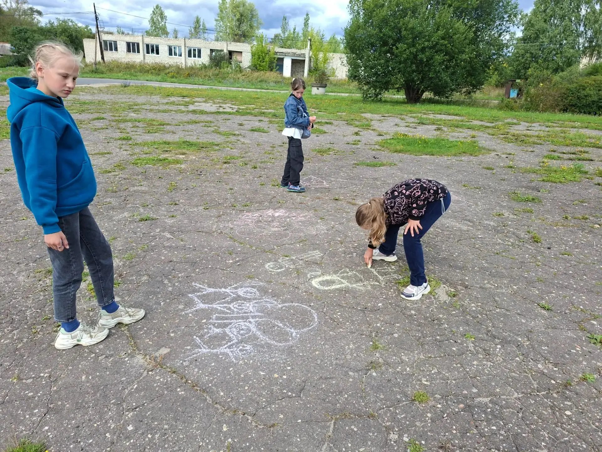 👨‍👩‍👧‍👦✨ «Семейная тропинка»: четвёртый день в «Родничке»!👨‍👩‍👧‍👦✨