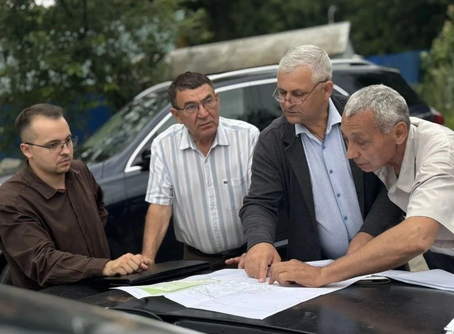 В столице Чувашии продолжаются встречи с жителями в рамках программы «НИМЕ - Народный бюджет»

В Чув