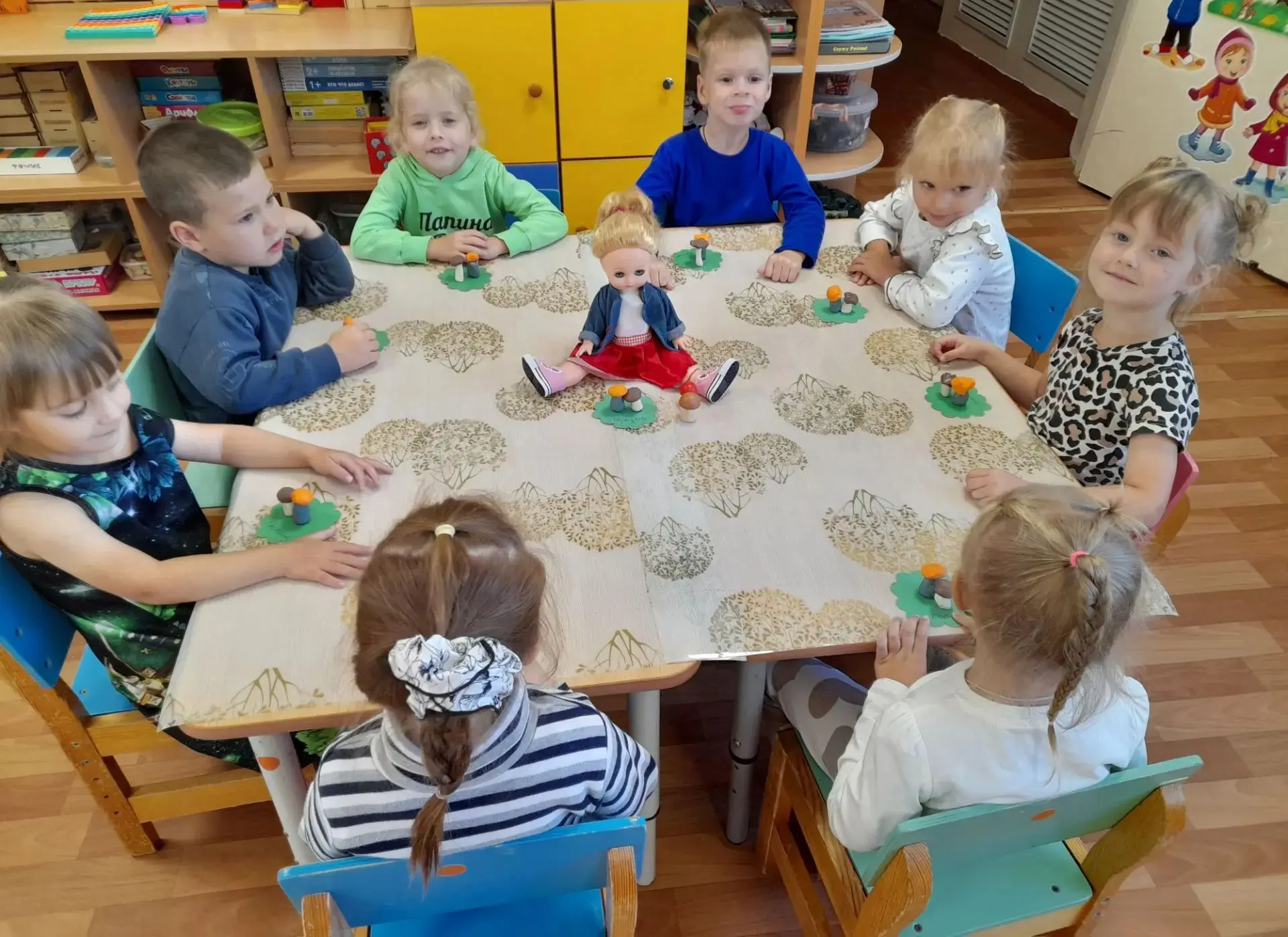 🌼🌲 Средняя группа "Колокольчик": Лепка "Грибы на полянке" 🍄✨