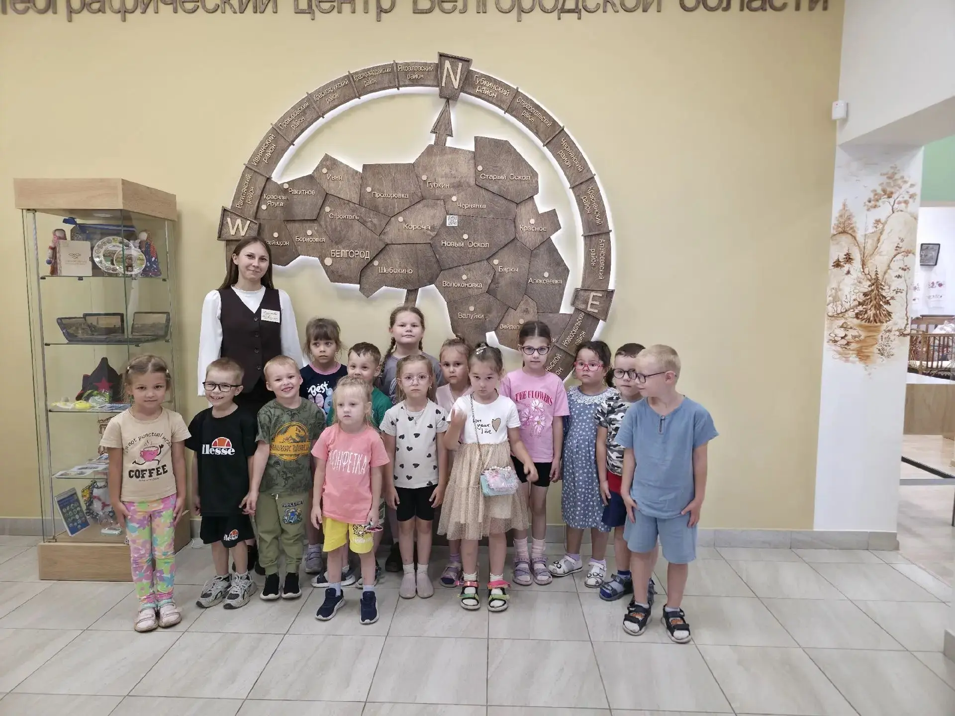 В просторных залах Новооскольского краеведческого музея вновь зазвенели детские голоса ...