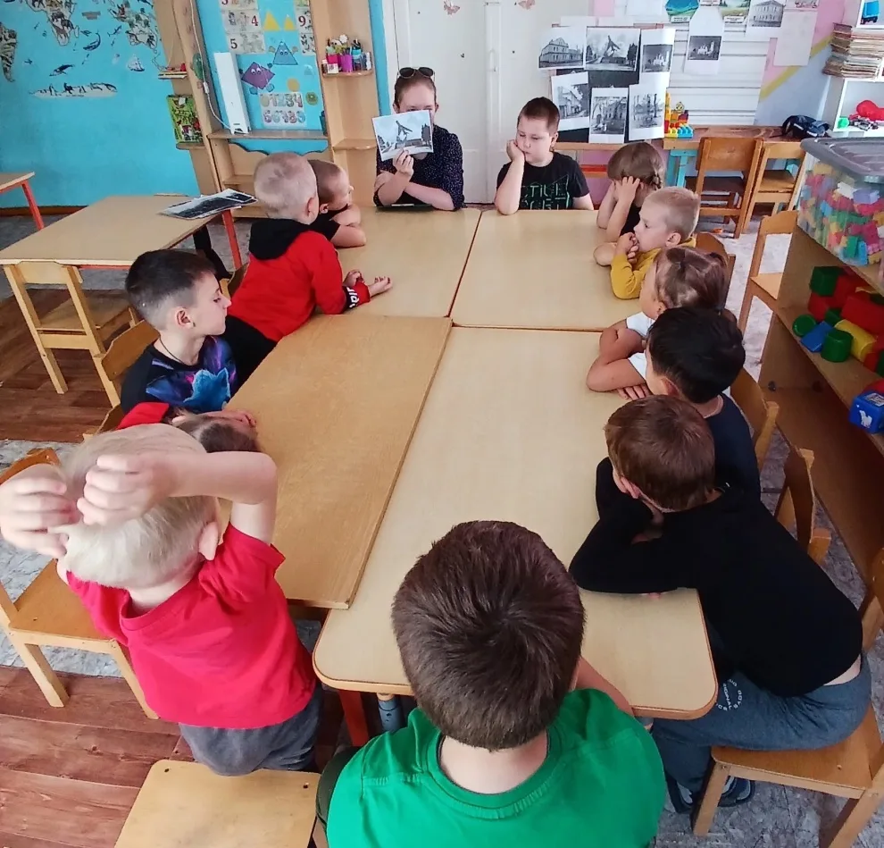 Сотрудник Детской библиотеки провела для группы «Светлячки» из АМДОУ «Детский сад №4 «Светлячок» увл