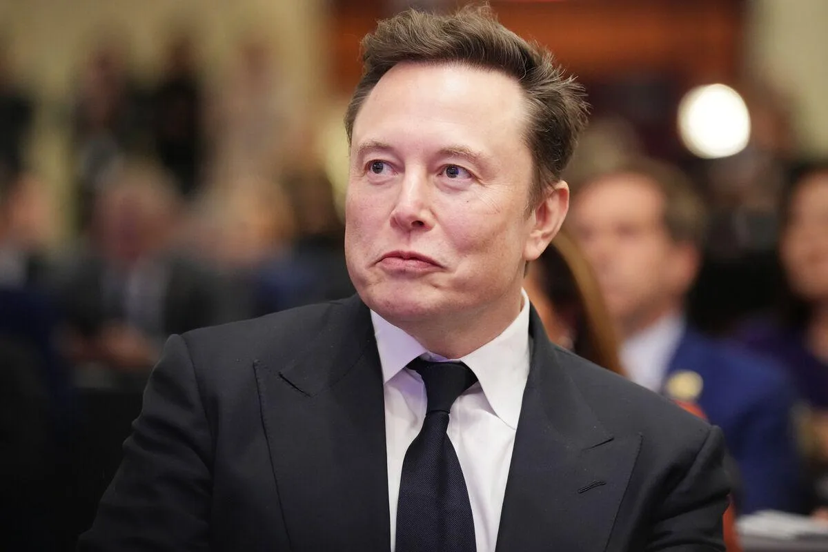 Илон Маск стал первым триллионером в истории после выхода SpaceX на биржу

Состояние Илона Маска пре