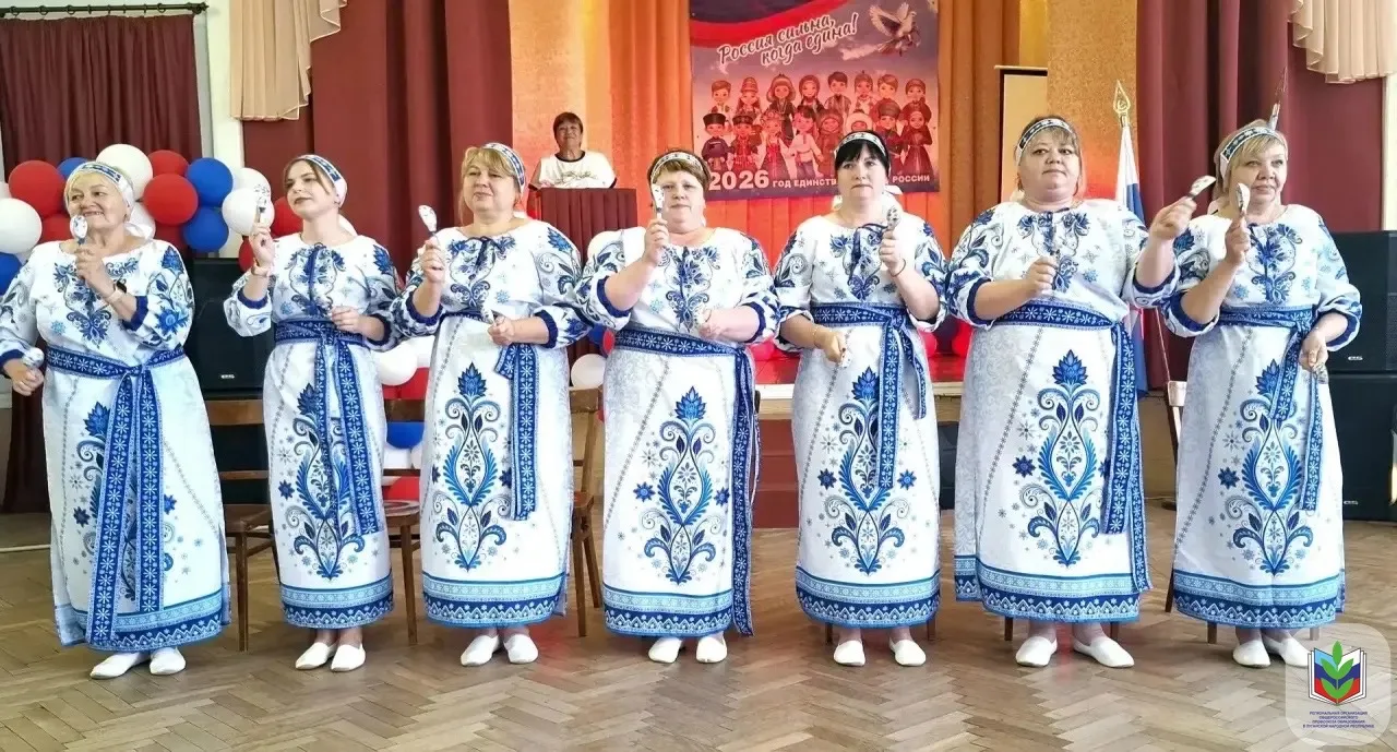 🎼 В Красном Луче прошел конкурс художественной самодеятельности к Дню России

В преддверии Дня Росс