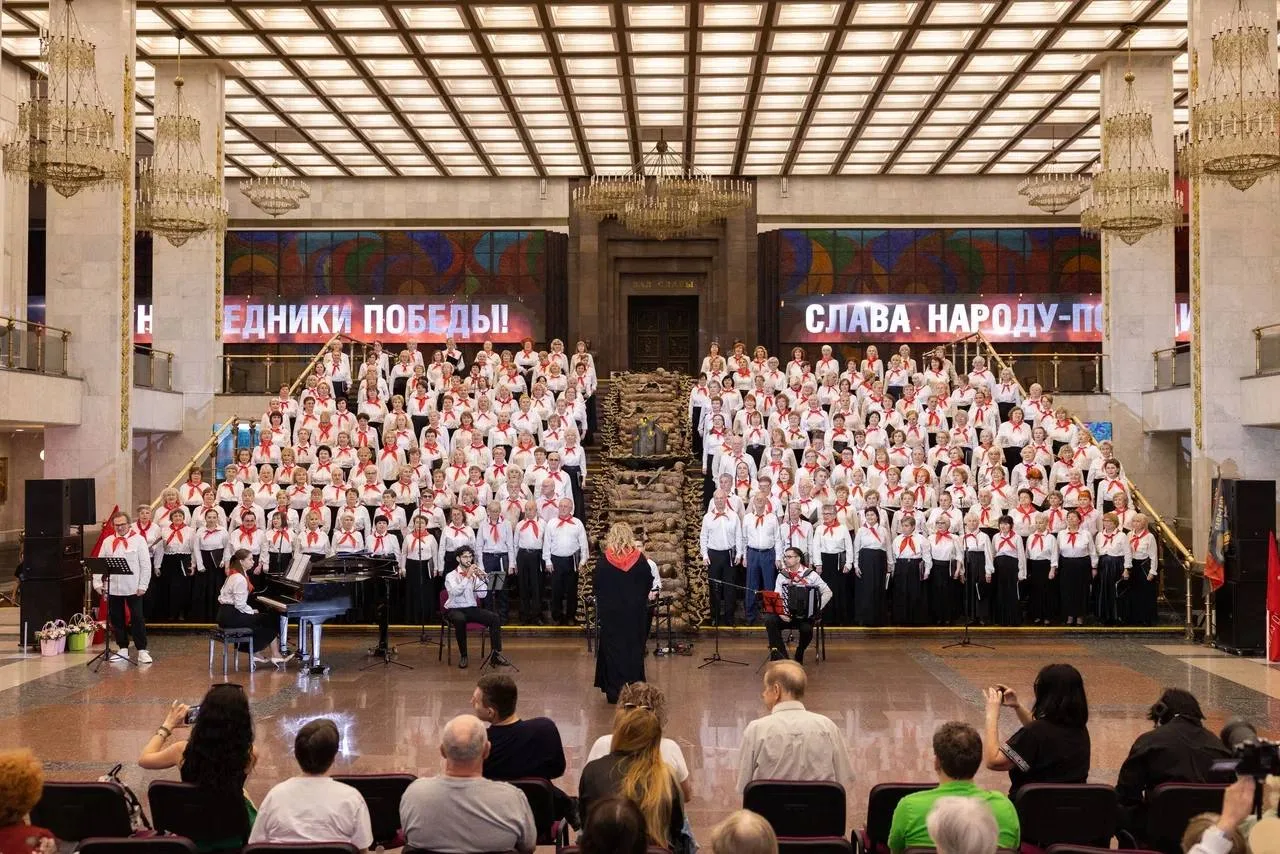 В Музее Победы состоялся праздничный концерт в честь Дня пионерии. 🎼  «Взвейтесь кострами, синие ноч
