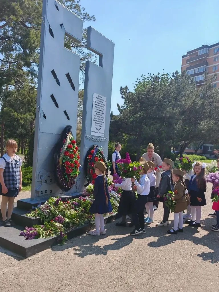🇷🇺 С честью и памятью в сердце: три дня на посту у мемориала «Безымянная могила»  С 6 мая 2026 года 