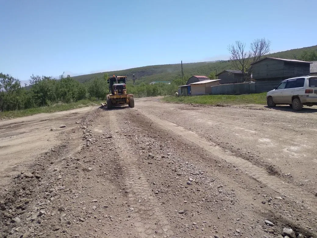 В Светлой продолжается плановый этап летнего содержания дорог

Сейчас подрядчик — АО «Тернейлес» — р