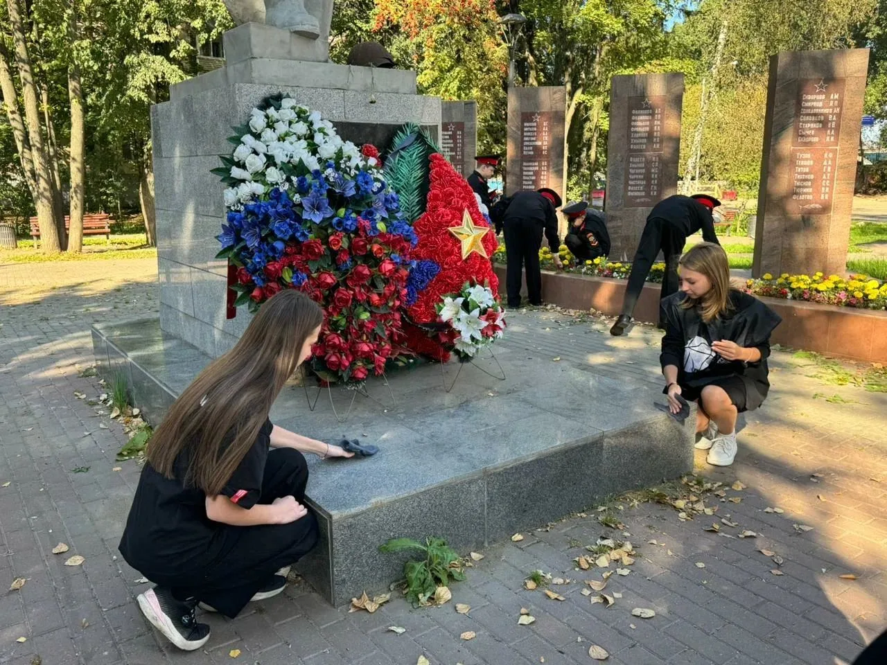 Мемориально-патронатные акции пройдут у памятников павшим воинам  Две акции по уходу за мемориалами 
