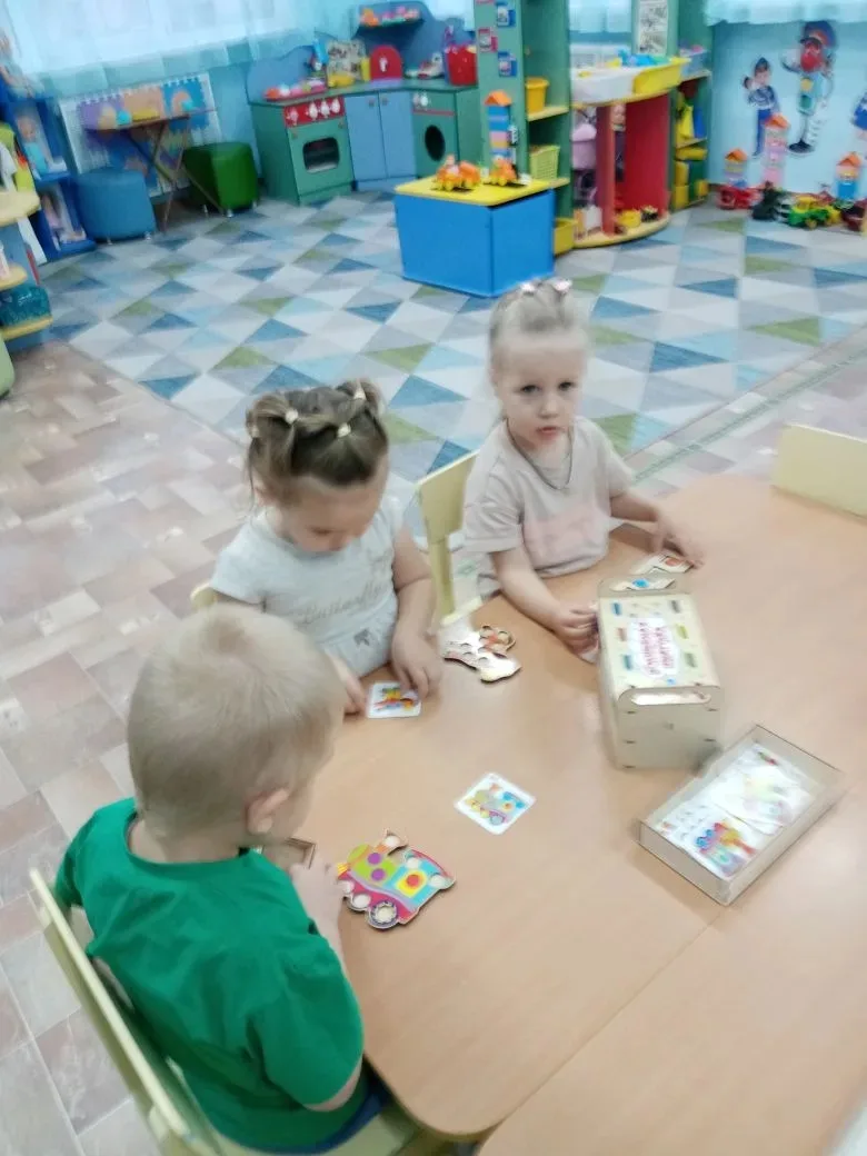 🎉 Тема недели: «Мы играем» в гр. "СЕМИЦВЕТИК"!