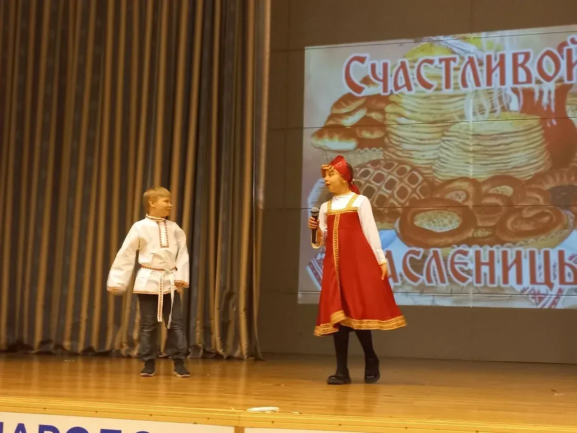 Веселая Масленица заглянула в гости к малышам!Ура! Сегодня наши самые юные ученики, первоклассники и
