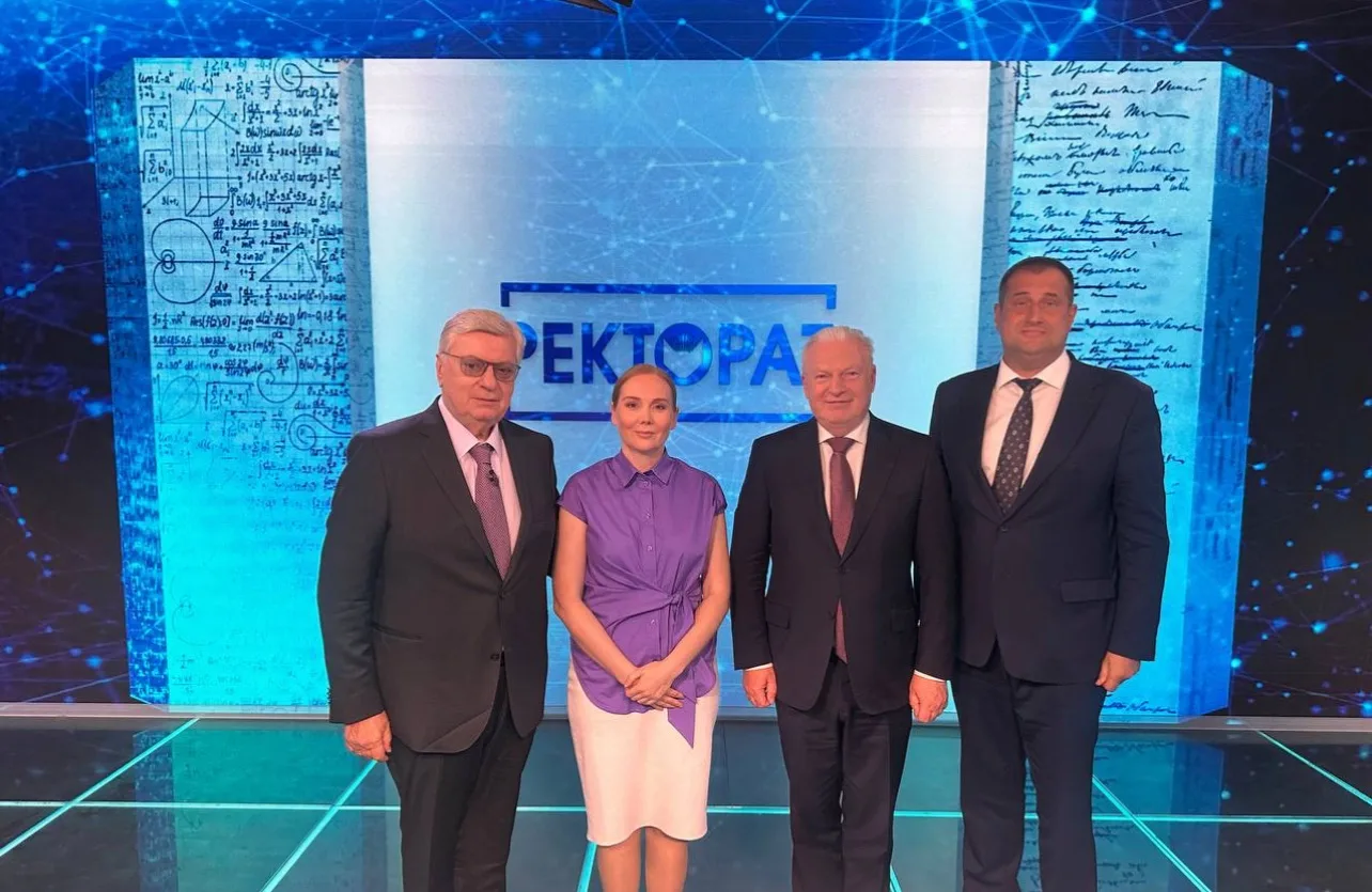 🎬 TV 

Сегодня в программе «Ректорат» с академиком Анатолием Торкуновым на ОТР!

⏰ Эфир в 21:40

С 