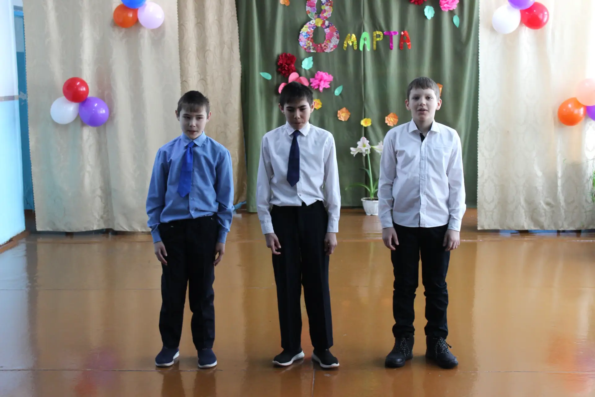 В первую неделю весны в школе отпраздновали Международный женский день🌸