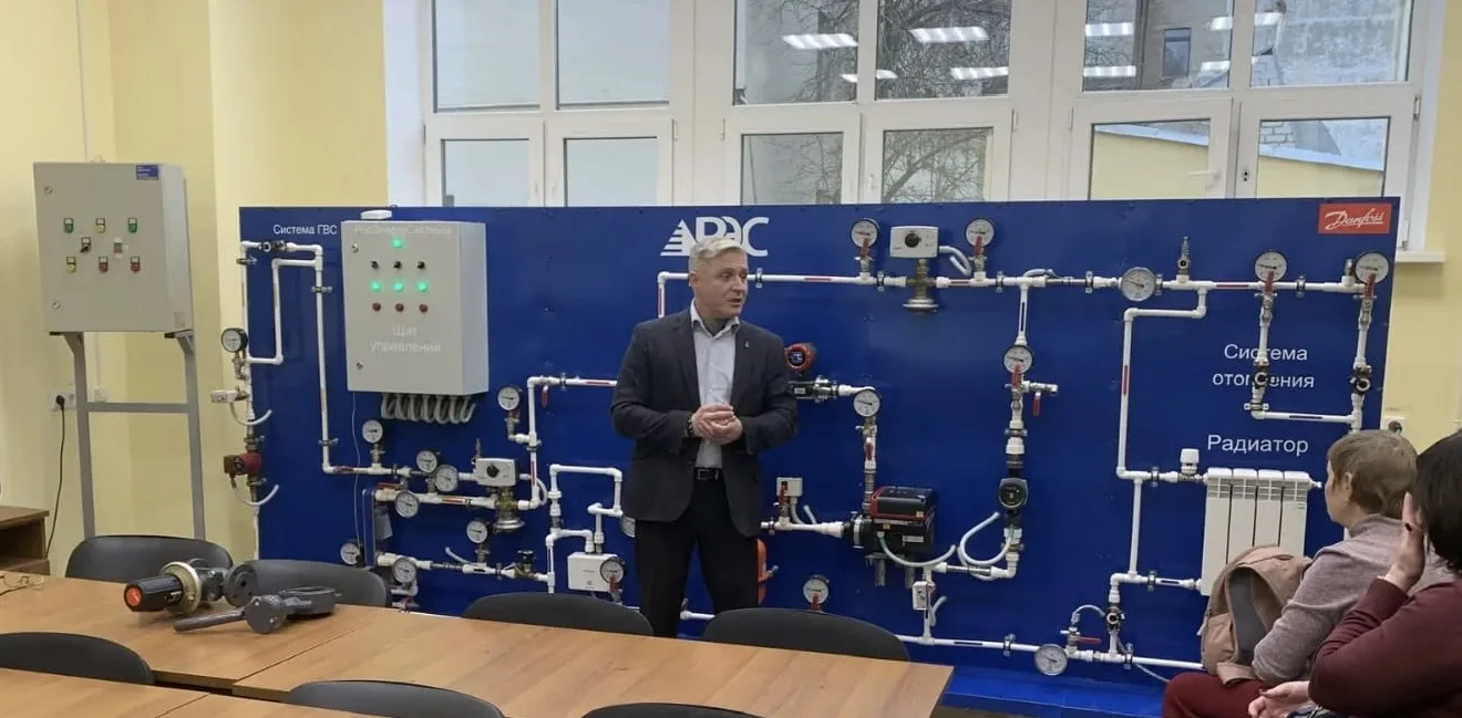Сегодня генеральный директор ООО «ЖКС №1 Адмиралтейского района» принял участие в мероприятии, посвя