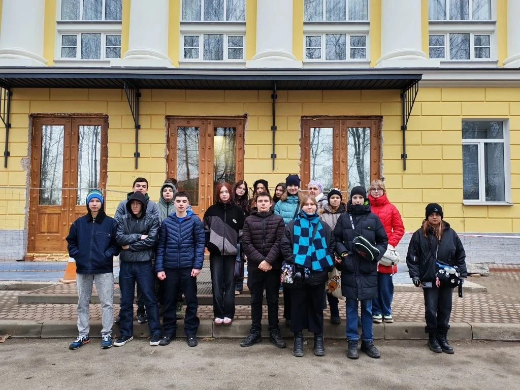 ⚓️ Курс на будущее: 8 «А» в мире морских профессий! 🌊  Сегодня наши ребята из 8 «А» класса отправили
