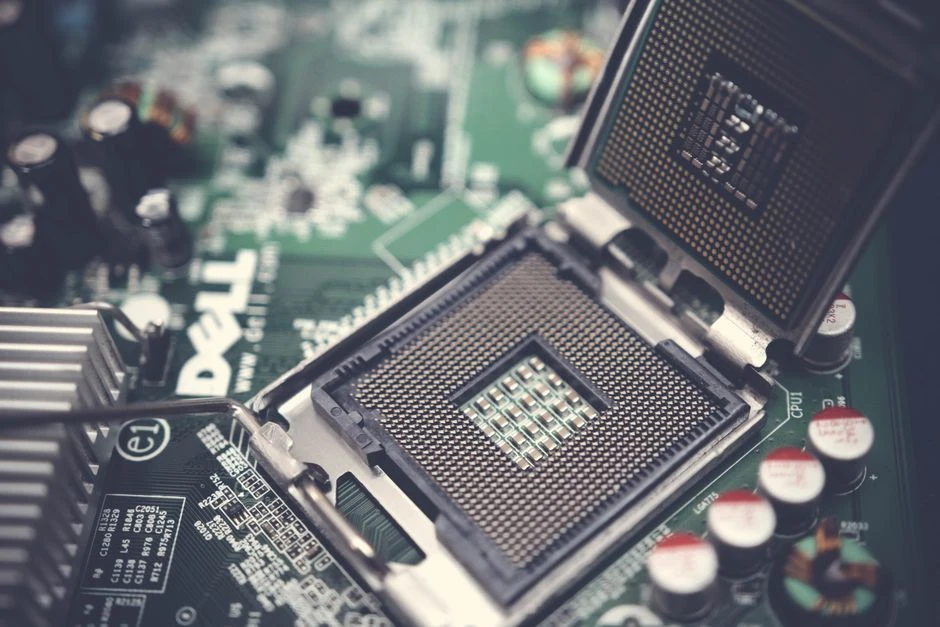 ⚡ #ЖелезоНаВинты: Сравнение DDR5 vs DDR4 в 2024