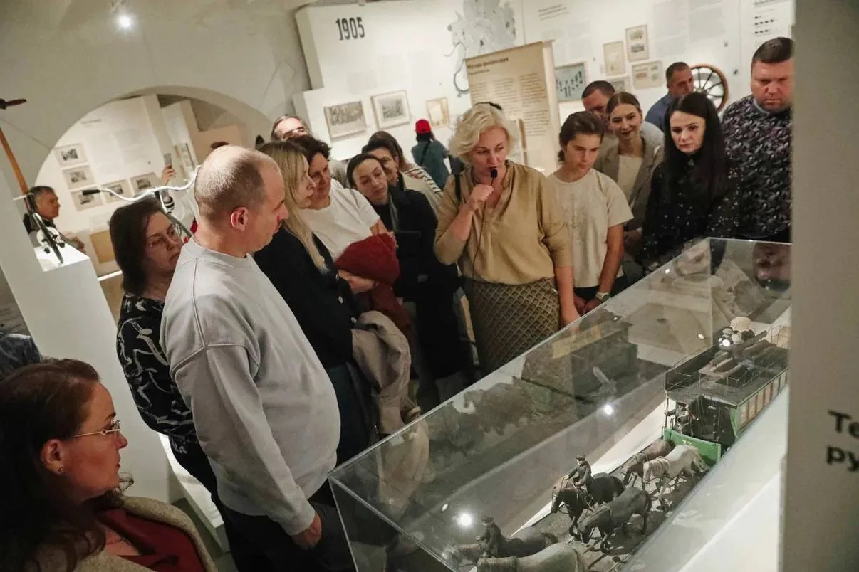 🎉 День города в Музее Москвы: «Дворотека», уличные музыканты и бесплатные выставки!