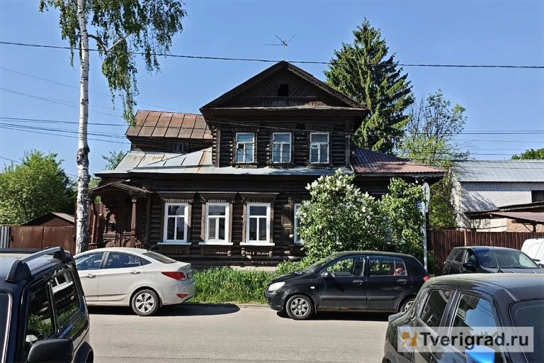 Ещё один дом в Затьмачье Твери стал особо охраняемым  Это жилой дом с мезонином постройки период кон