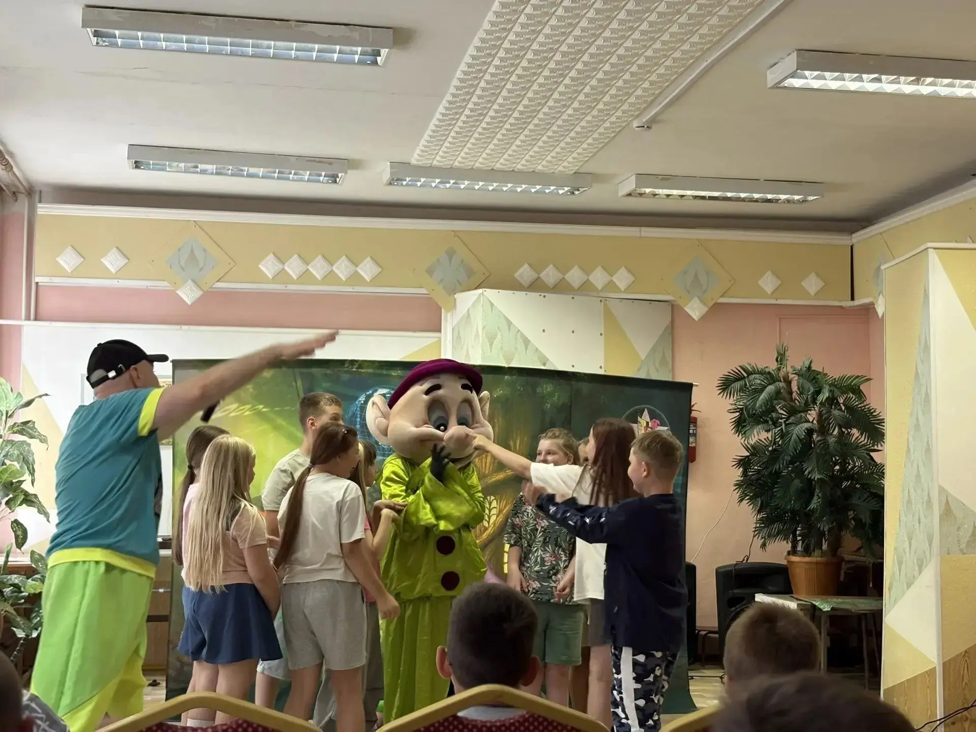 В пришкольном лагере "Огонёк" прошел  День поиска кладов и сокровищ. Ребята окунулись в атмосферу на