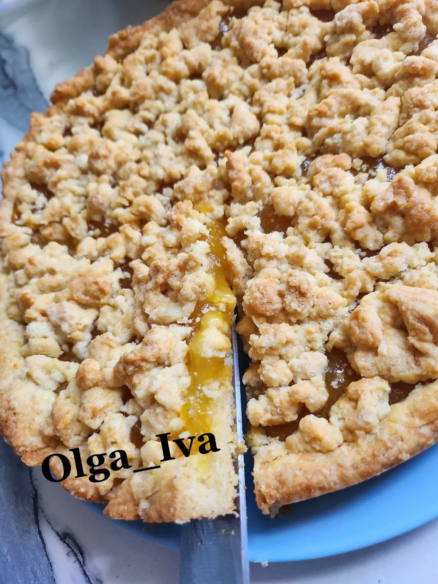 Цитрусовый пирог – кусочек солнца на тарелке 🍋🍊

Аромат апельсинов и лимонов заполняет весь дом, н