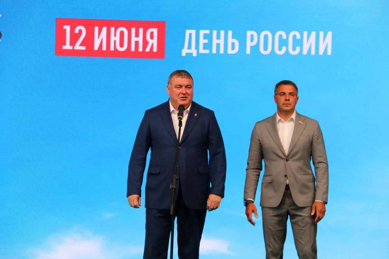 Вместе с Алексеем Эрком вручили юным тулякам паспорта