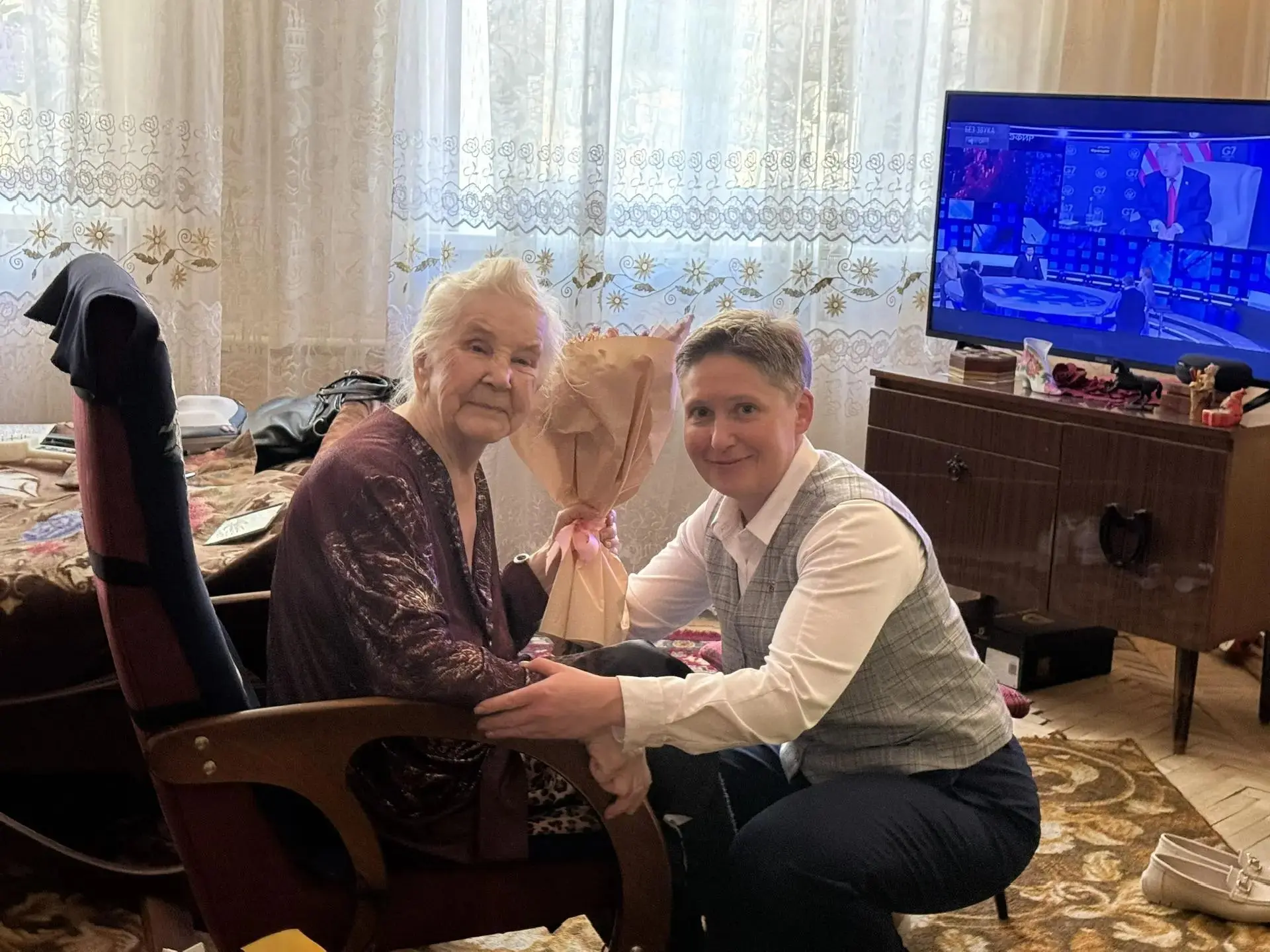 💐 Улыбка, прошедшая сквозь годы: с Днём рождения, Людмила Ивановна!🎊

🎁 16 июня мы поздравили с д