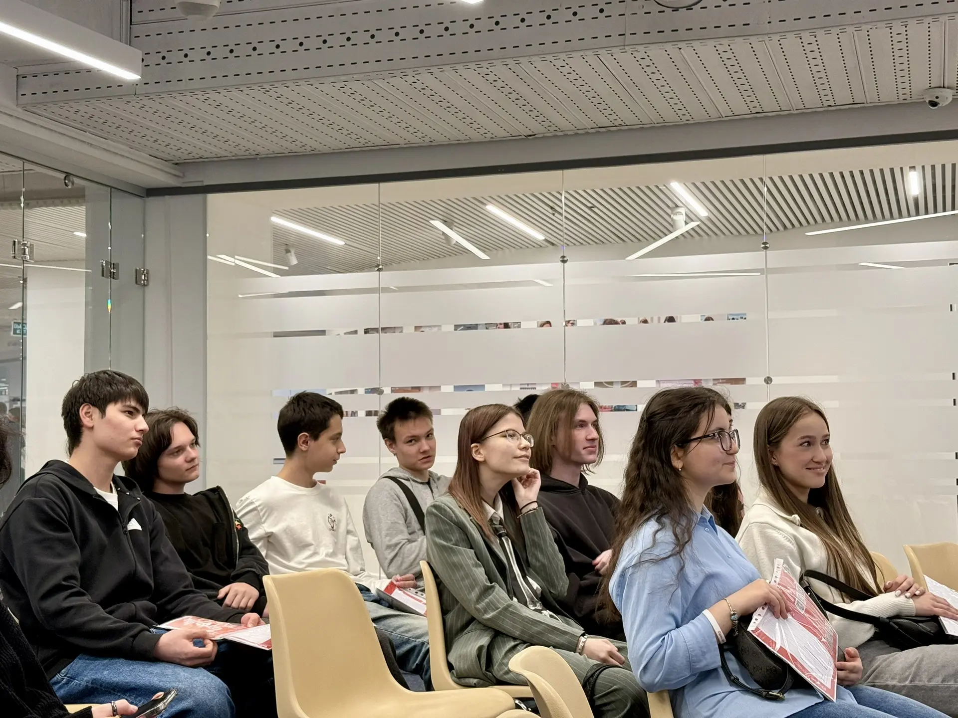 💬 Куда сходить за профессией? Наш 10-й класс уже знает!  На этой неделе наши десятиклассники посетил