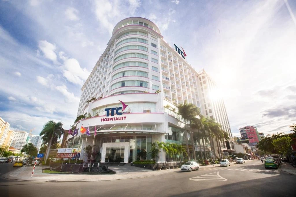 🏠 **Ttc hotel premium - michelia 5⭐️**
✈️ Вьетнам, Нячанг, из Москвы
📅 15 июня 12 ночей + 1 в доро
