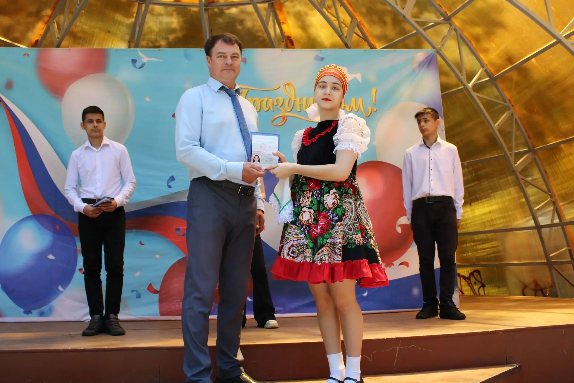 🇷🇺 День России отметили в Партизанске

✨ Большой праздничной программой сегодня Партизанск отметил