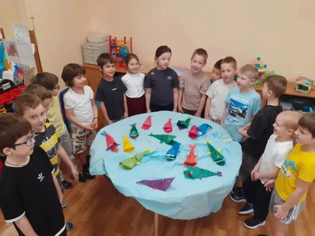🐠 НА ДНЕ МОРСКОМ 🌊  Сегодня в нашем детском саду было настоящее погружение в подводный мир! 🥽 Дети п