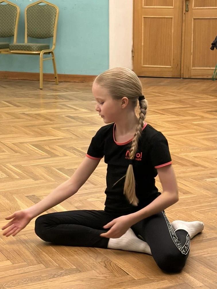 ✨ Браво, Дарья! ✨   💃1 мая ученица 5 «М» класса Дарья Архипова выступила с сольным танцем «Притворяя