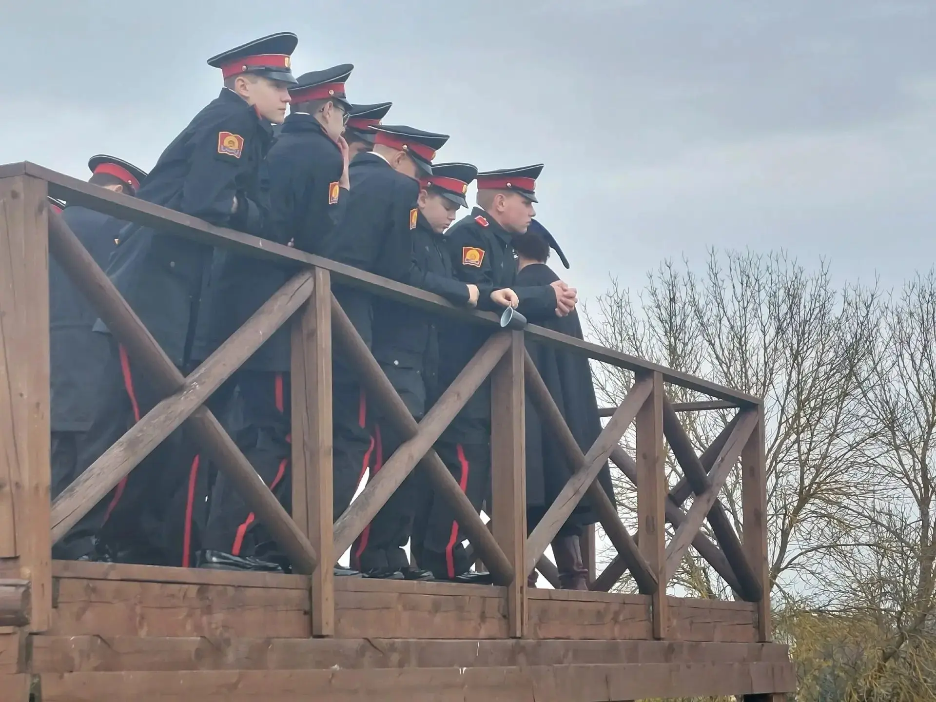 Сегодня наш дружинник отправился в дозор вот в такой компании! Воспитанники