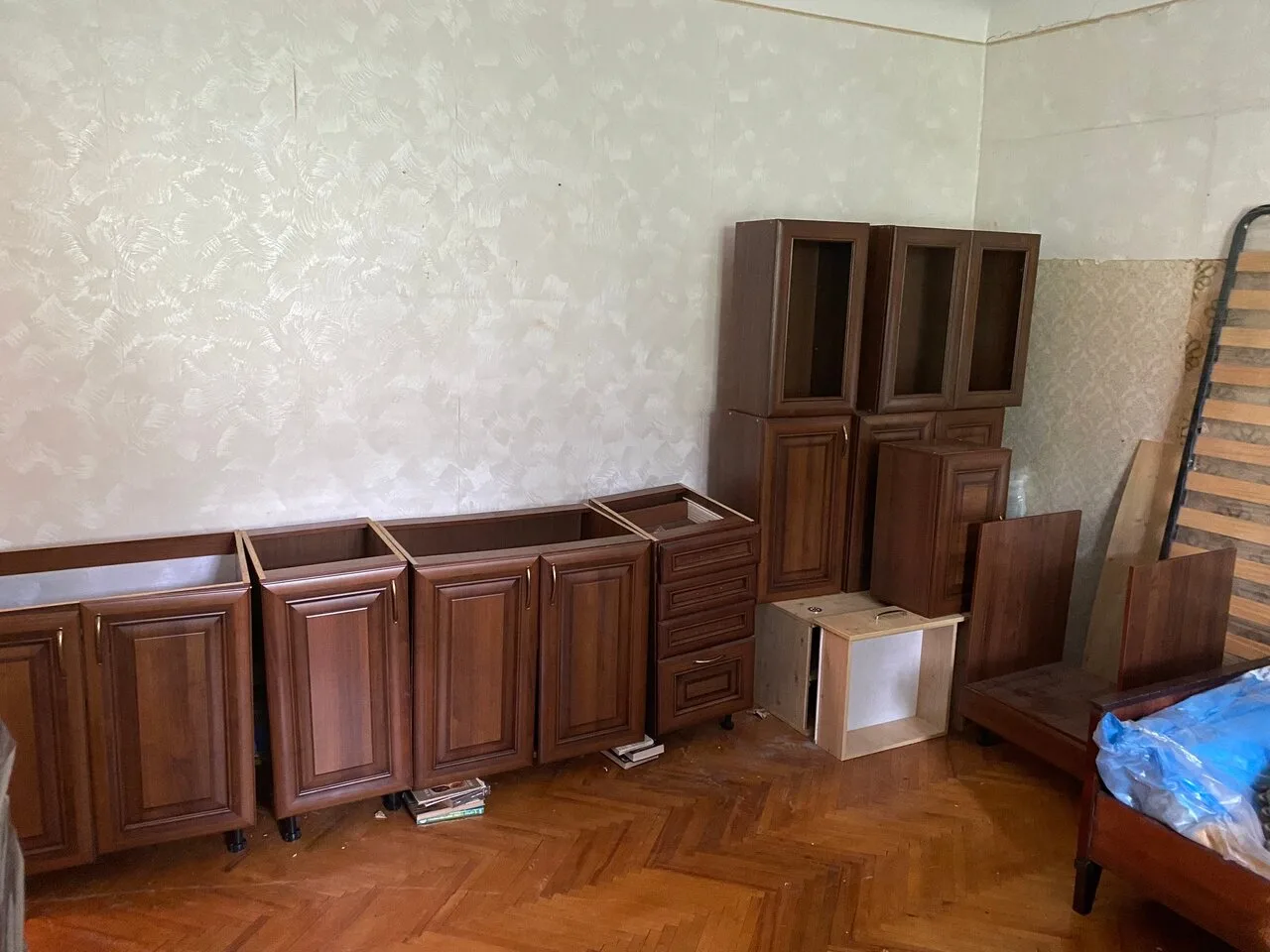 Продам технику и мебель, Донецк