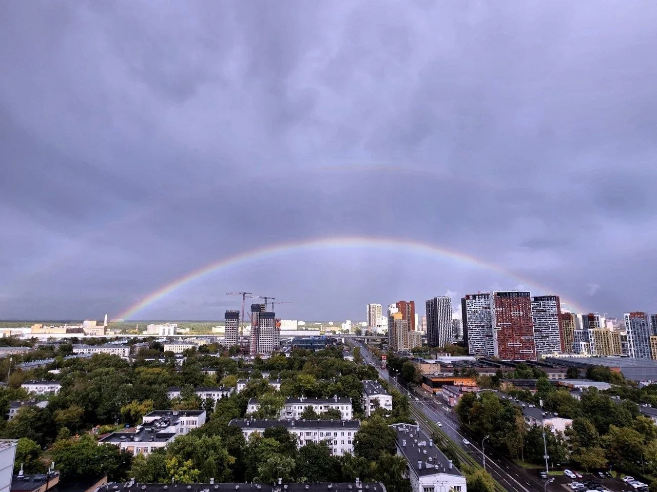 Вчерашняя двойная радуга над ВАО. Каждый раз радует, как в первый)