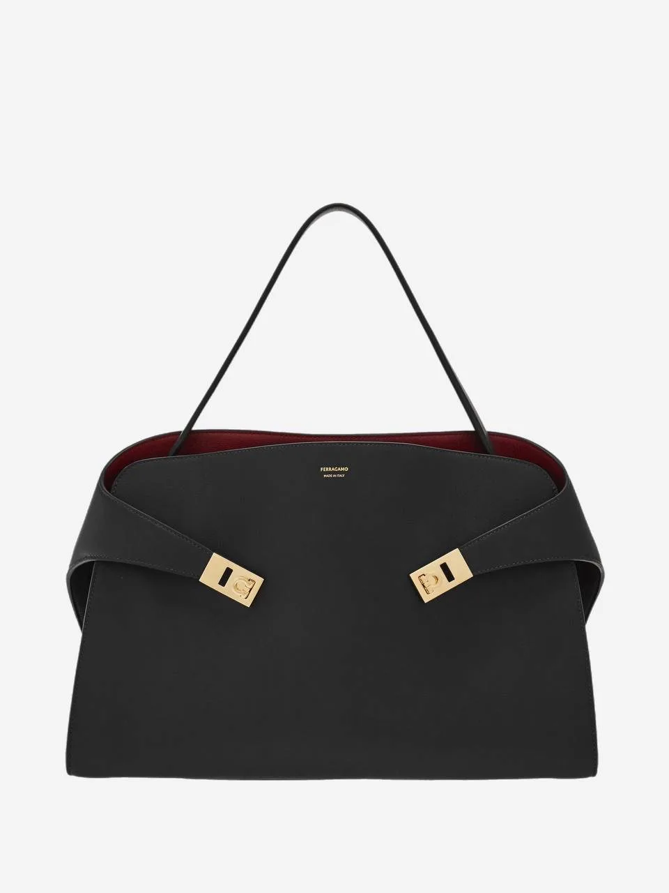 Сумка Ferragamo Hug — классика для современного гардероба.