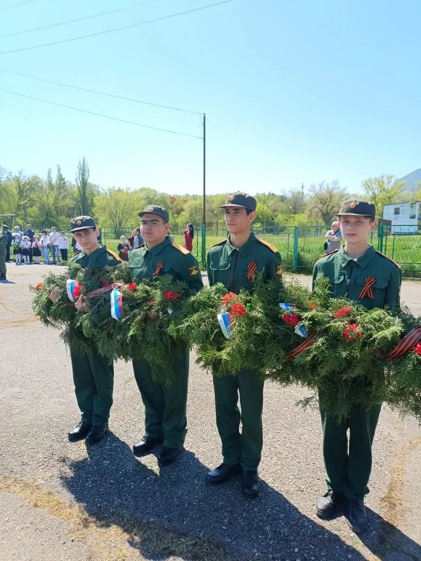Воспитанники ВПК "Ястреб",  под руководством наставника Ягмурова Дениса Александровича ...