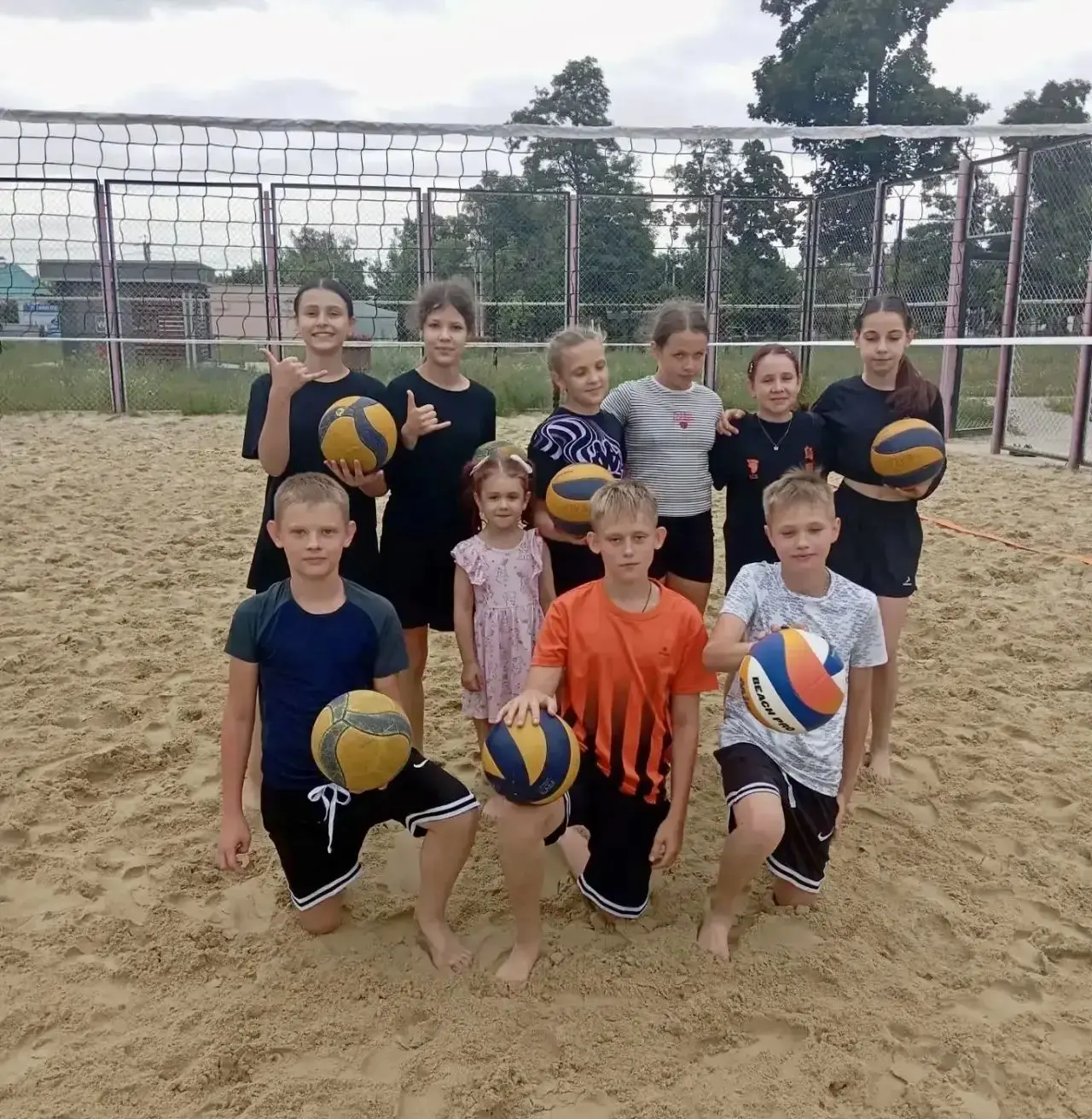 🏃‍➡️ "СПОРТ В КАЖДЫЙ ДВОР": пора на волейбол! 🏐