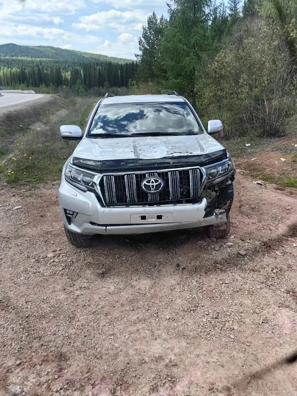 В Нижнеилимском округе полицейские устанавливают обстоятельства автоаварии, в которой п...