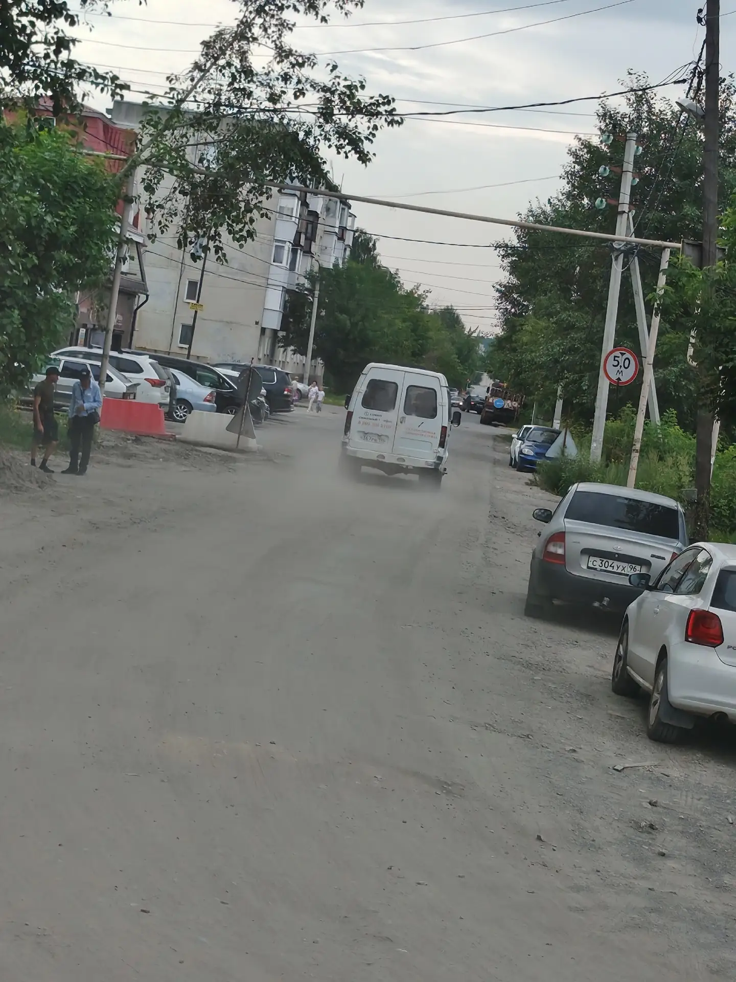 Водитель соц.службы снёс забор задним ходом и быстрее решил уехать в367рв196

👉🏼 Инцидент Камышлов