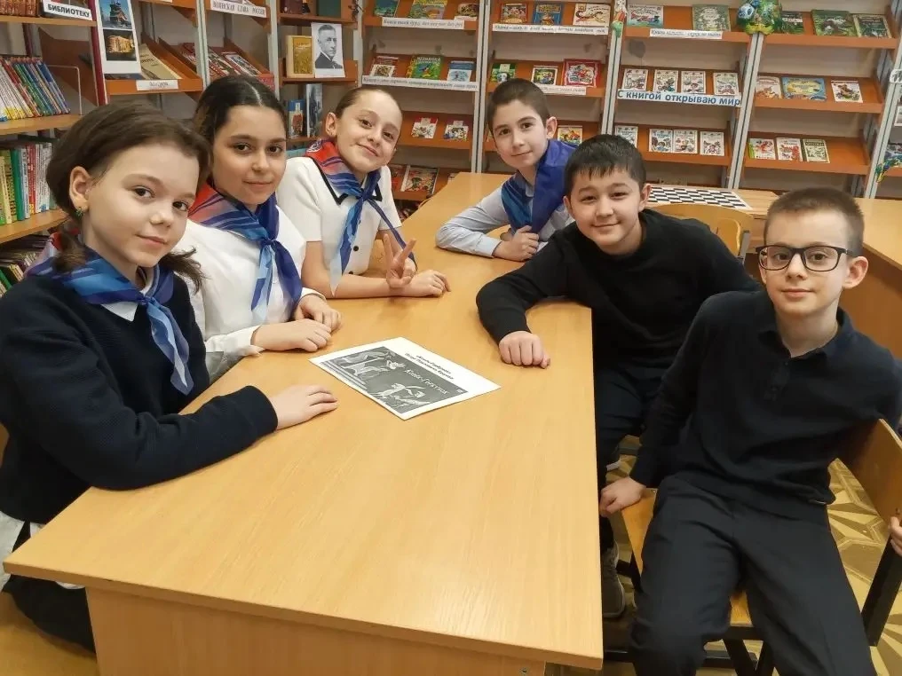 📚✨ Книгобум продолжается: подводим итоги литературной игры!  В школьной библиотеке состоялась уже тр