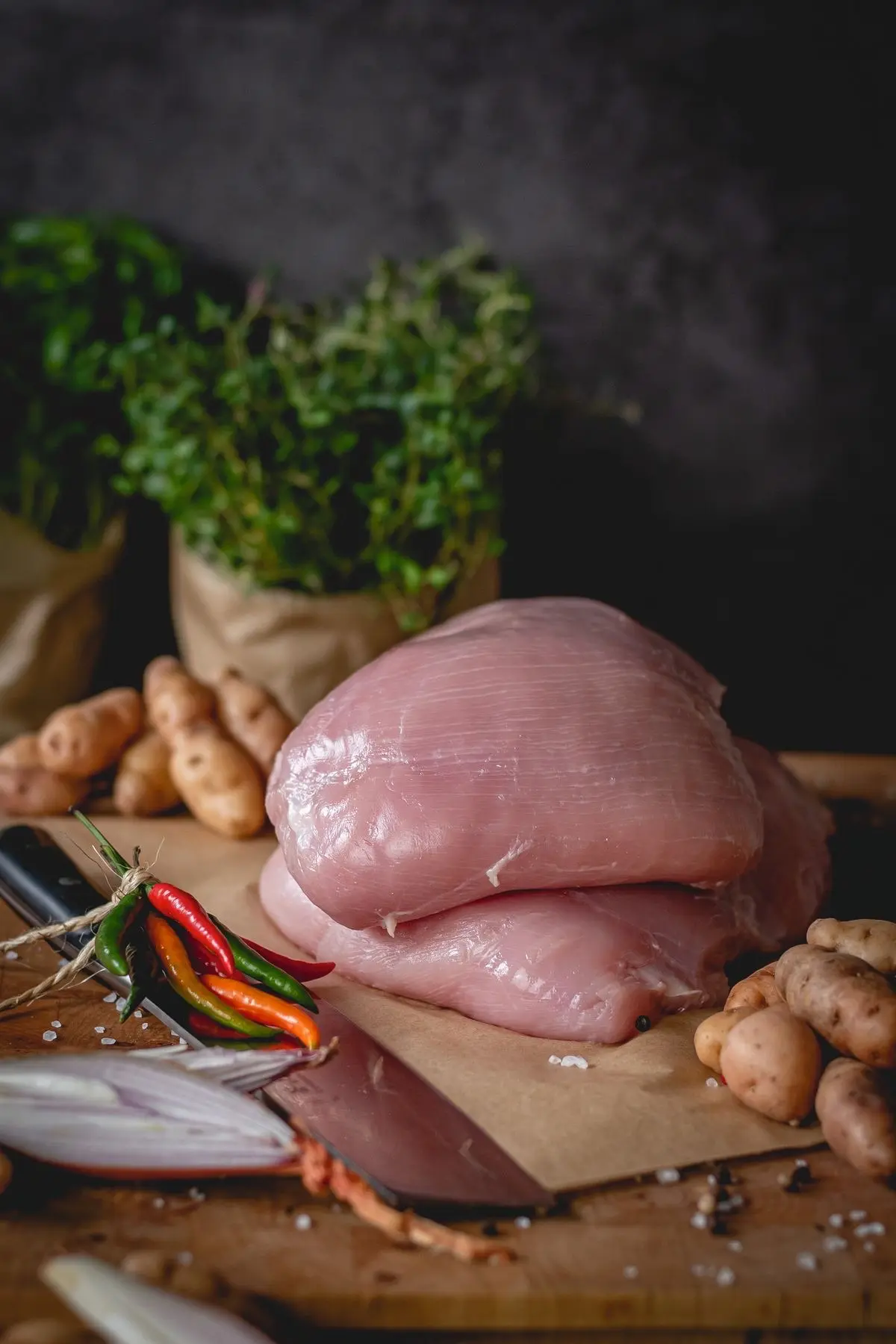 Принимаем заявки на охлажденное мясо кролика: