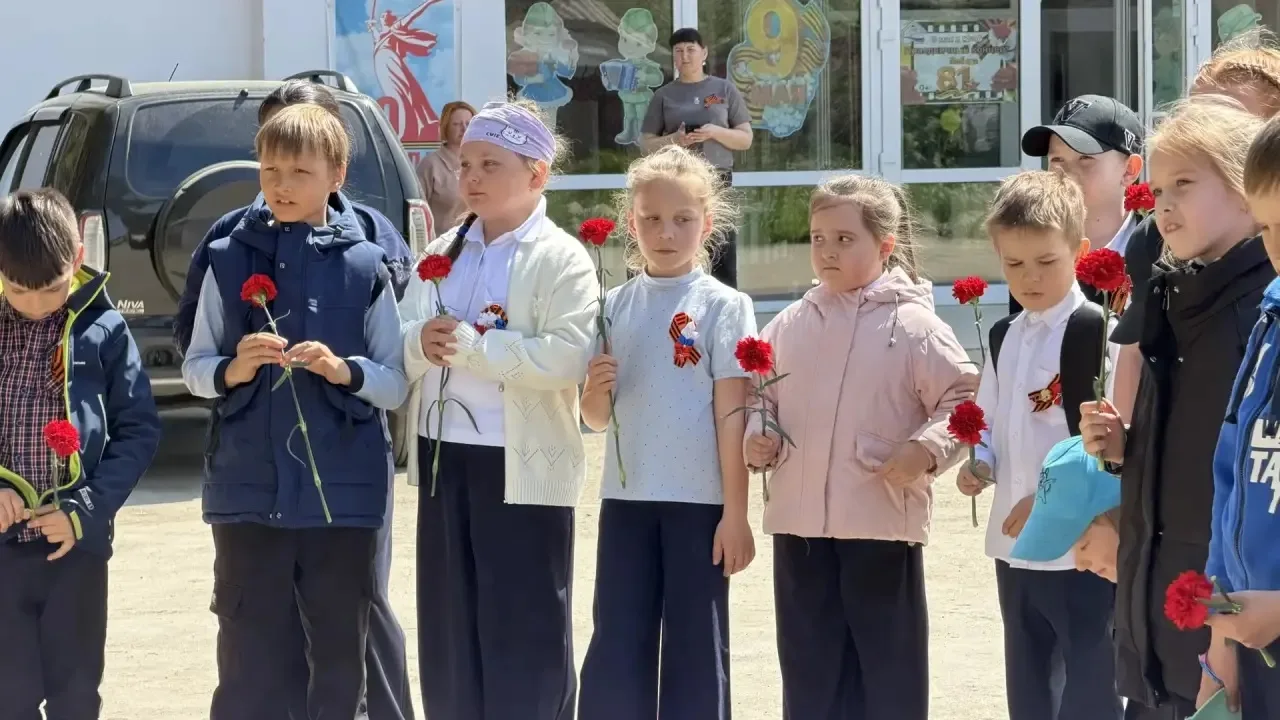 🌷 Помним. Чтим. Возлагаем.