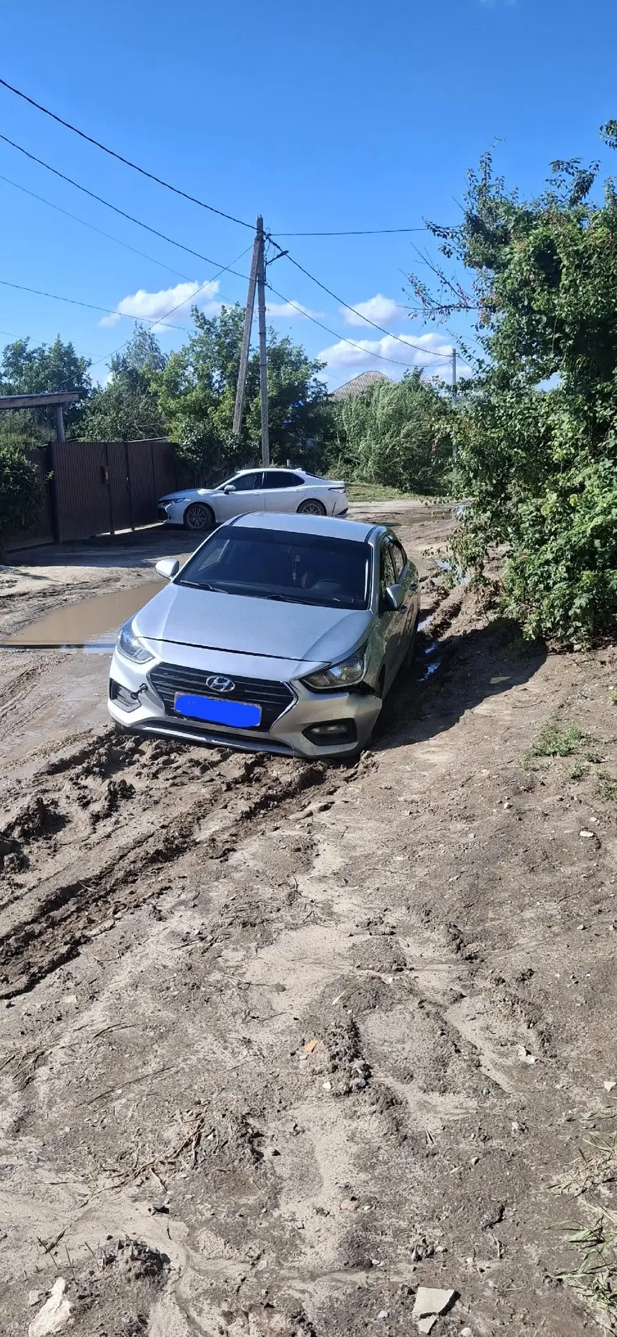 Михайловка. 
Всё как всегда,одно делаем другое ломаем. По улице Железнодорожная людям провели воду. 
