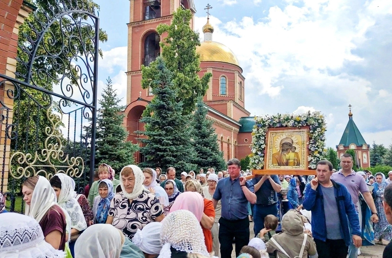 ☦ В пятницу, 12 июня, в Абдулино состоится общегородской Крестный ход с Чудотворной Таб...